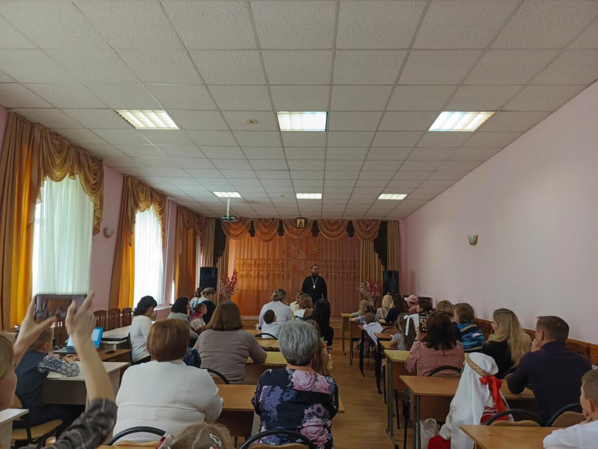    В Курске проходит литературный конкурс "Живое слово мудрости духовной"