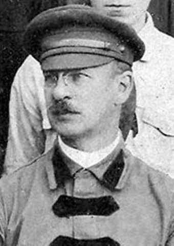 Командующий 11-й армией А.И. Геккер Источник фото: https://encyclopedia.mil.ru/files/morf/batum-2.jpg