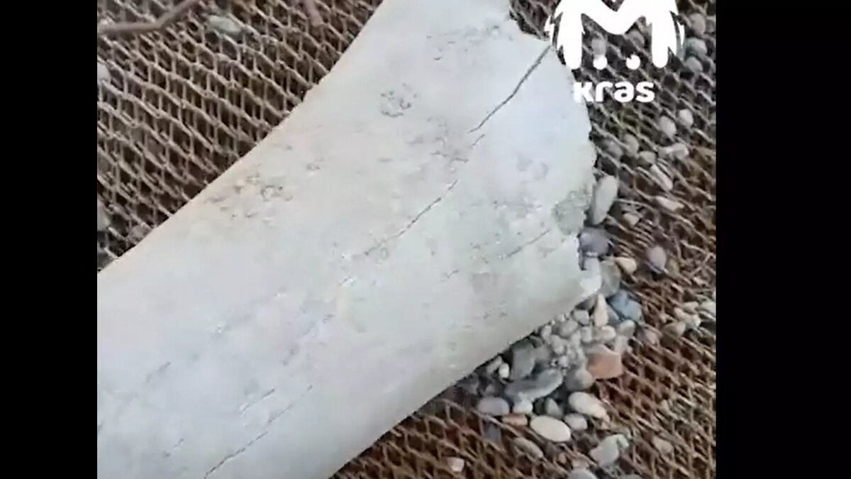     Рабочие во время земельных нашли огромную кость во время раскопок за «Путинским» мостом.