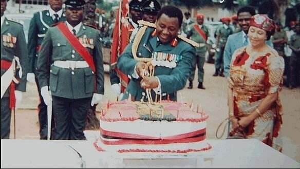 Сани Абача на праздновании своего дня рождения.