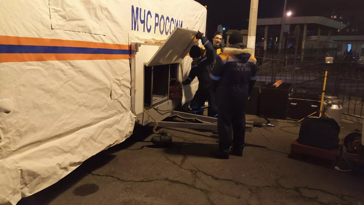     Зампредседателя Комиссии по предупреждению и ликвидации ЧС Владимир Чейметов подвел итоги сложного для Тюменской области дня. Он заявил, что уровень воды в реках региона поднялся до критических отметок, поэтому жителям опасных зон нужно собрать вещи, лекарства и документы заранее.