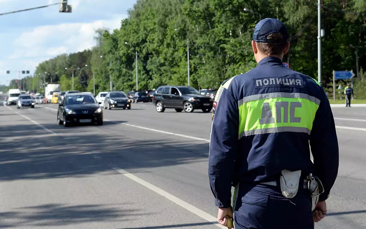 Инспектор точно не станет вас останавливать – вот 4 причины | За рулем |  Дзен