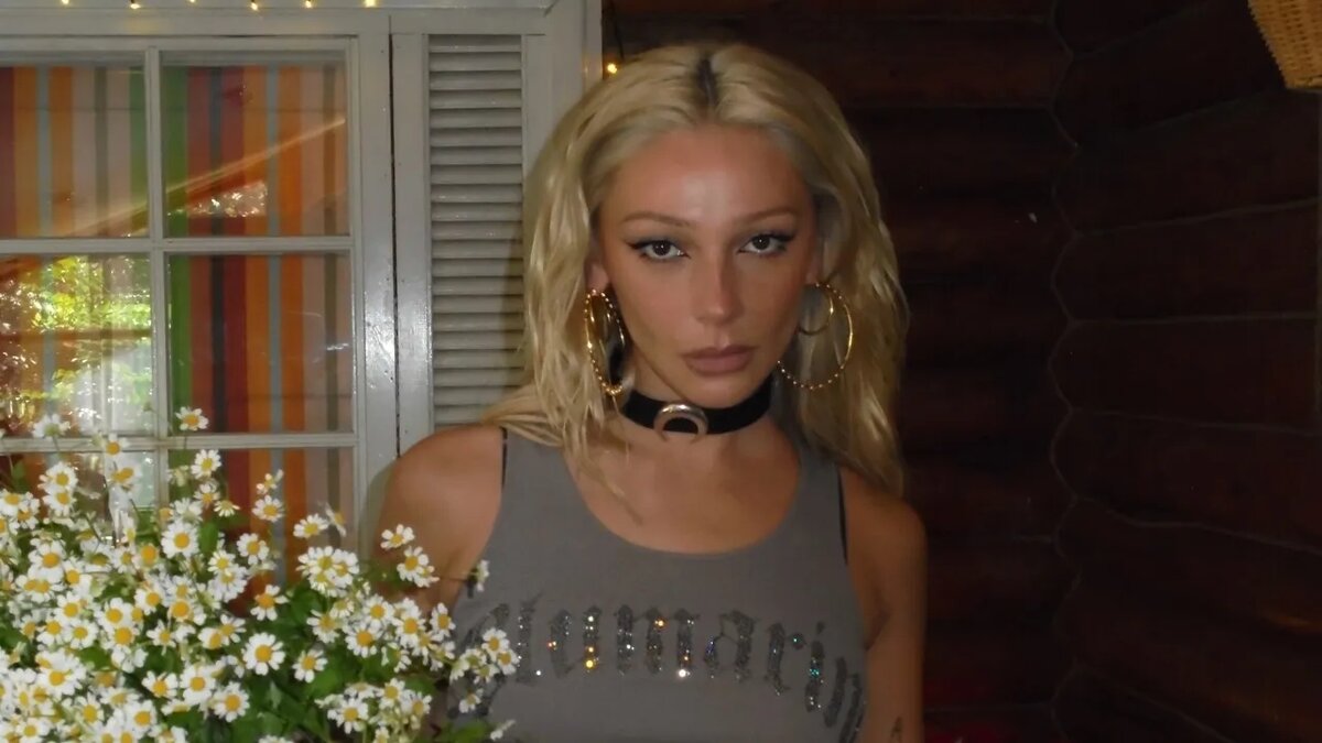    Настя Ивлеева.