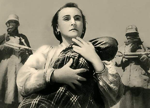 "Сдавайся, русская!"