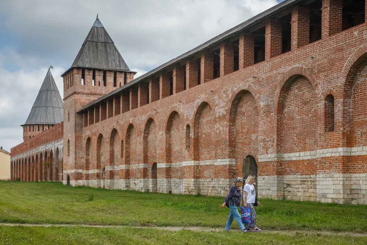Смоленская крепостная стена. Построена в 1595–1602 годах