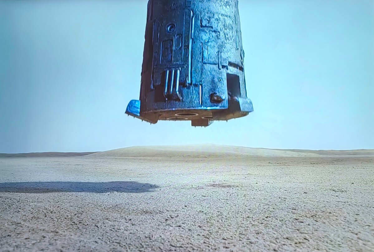 Неумеренное применение этих гербицидов может превратить участок в подобие планеты Плюк из фильма Кин-дза-дза. Кадр из фильма, реж. Г.Данелия.