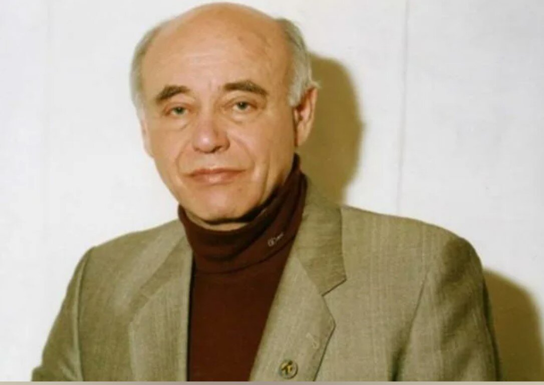 Ученый физик, писатель и переводчик Михаил Ахманов, фото с сайта 78.ru