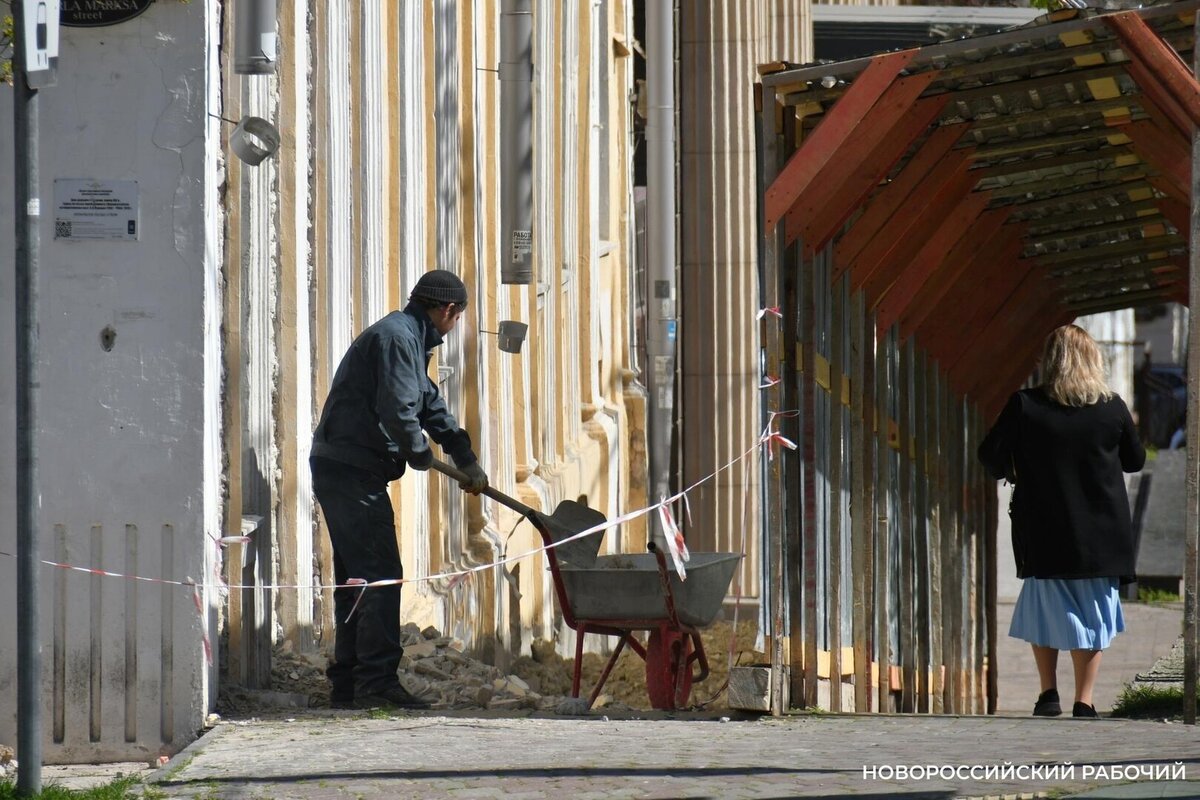 В Новороссийске идет реконструкция дома 19 века, в котором находилась  первая городская почтовая контора | Новороссийский Рабочий | Дзен