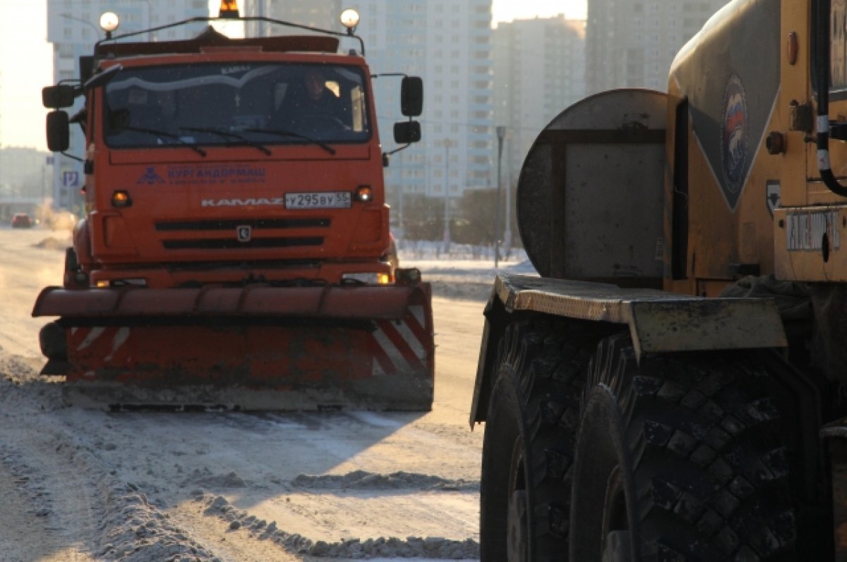    В Красноярске повысили зарплаты рабочим, которые занимаются уборкой улиц