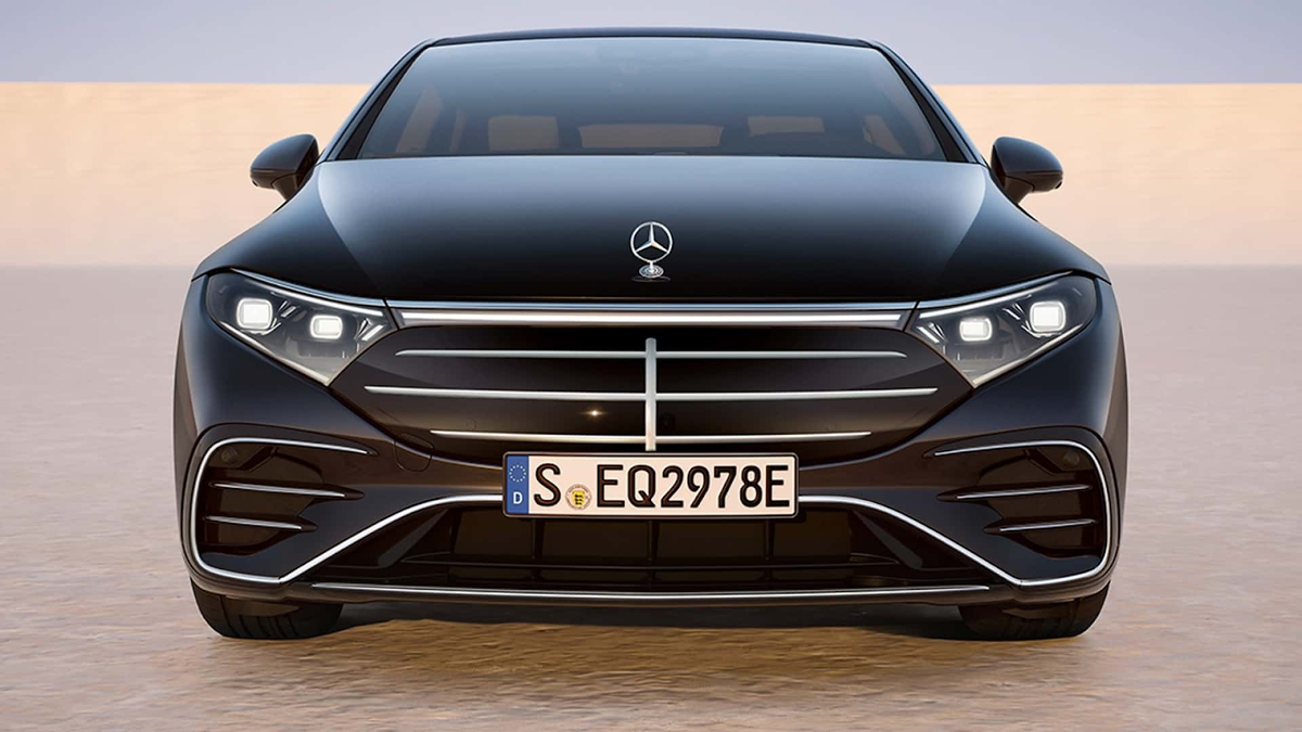 Внушительный внешний вид обновленного Mercedes EQS – самый выгодный ракурс 