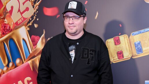 Харламов трактора видео. Фермер бульдог харламов. Харламов на тракторе фото. Реклама лейс гарик харламов. Харламов трактора видео.