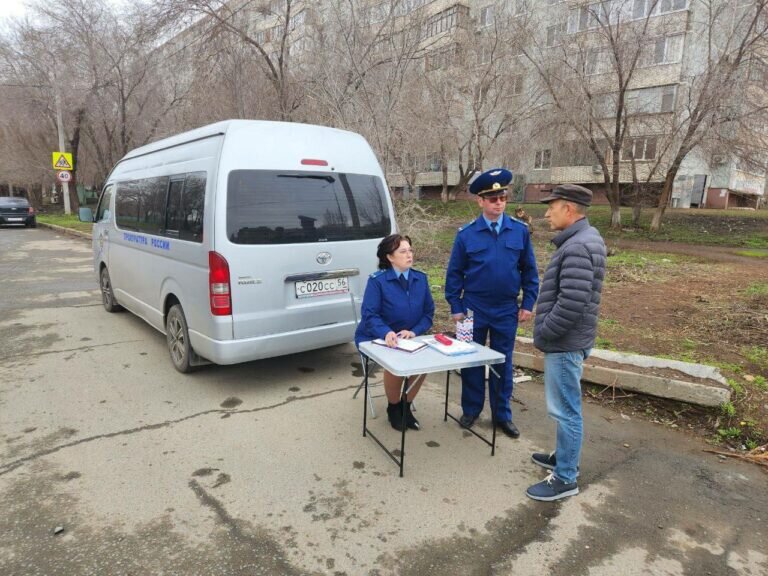    Мобильные приемные прокуратуры во время паводка продолжают работать в Оренбурге и Орске Кристина Просвиркина