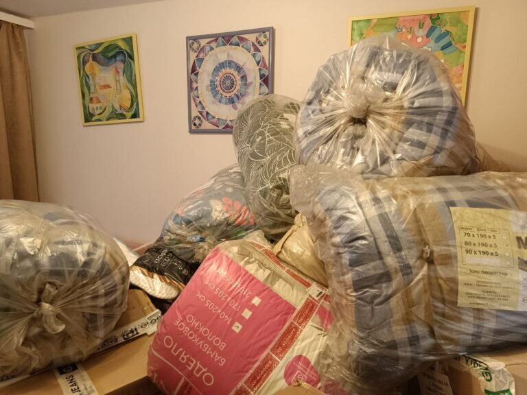    Екатеринбургская епархия передала 1,5 тонны гумпомощи пострадавшим от паводка оренбуржцам Кристина Просвиркина