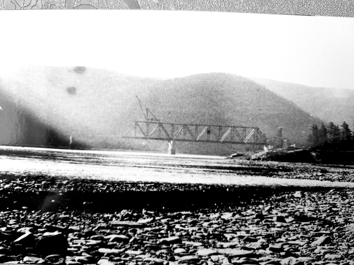 Мост через другую реку, не помню, где.