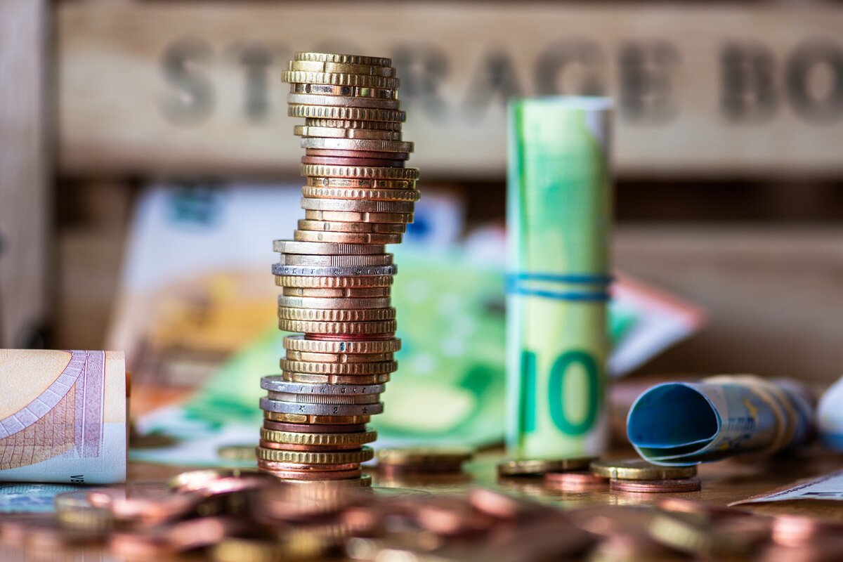 https://bankstoday.net/wp-content/uploads/2021/09/coins-5992396_1920.jpg