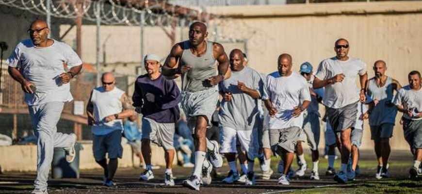 Мужчина, оказавшийся в тюрьме Сан-Квентин, не мечтал набрать физическую форму, десятилетиями занимаясь бегом. Однако время сильно изменило ситуацию.