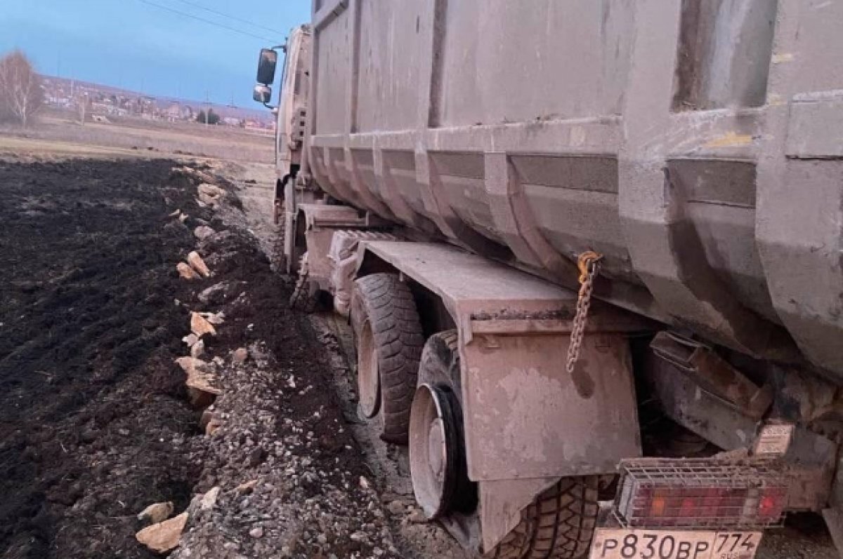    Водитель большегруза оставил без электроснабжения Сосновский район