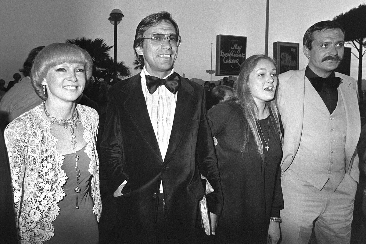 Людмила Гурченко, Андрей Кончаловский, Наталья Андрейченко и Никита Михалков на Каннском фестивале, 1979