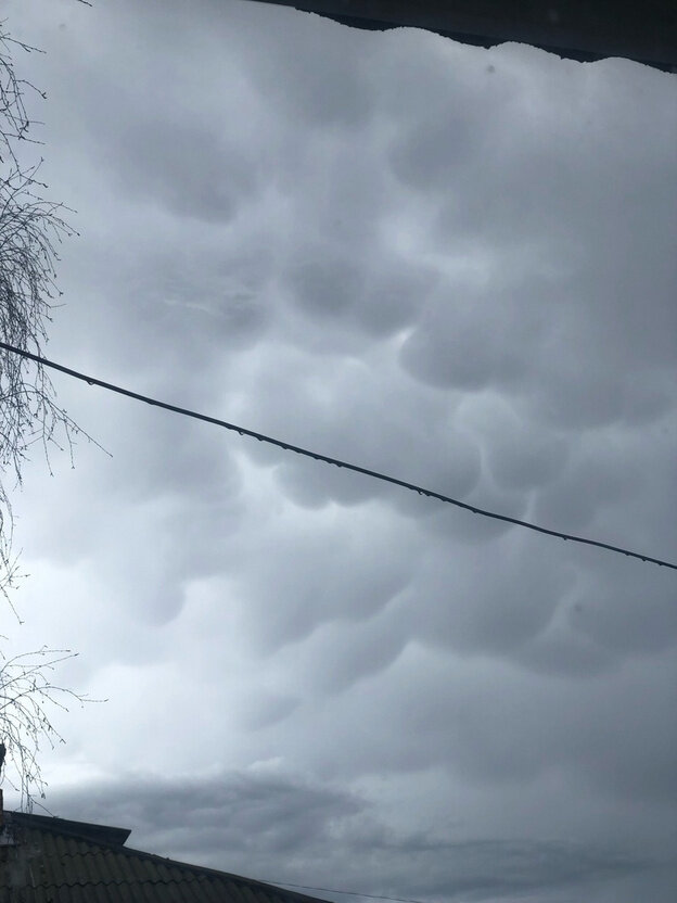    Жители Зуевки увидели в небе чрезвычайно редкое явление