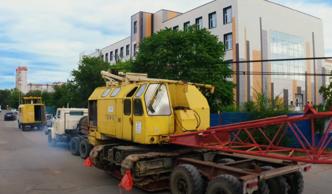 Стоимость перевозки крана - от 60 рублей за 1 километр грузоперевозки.