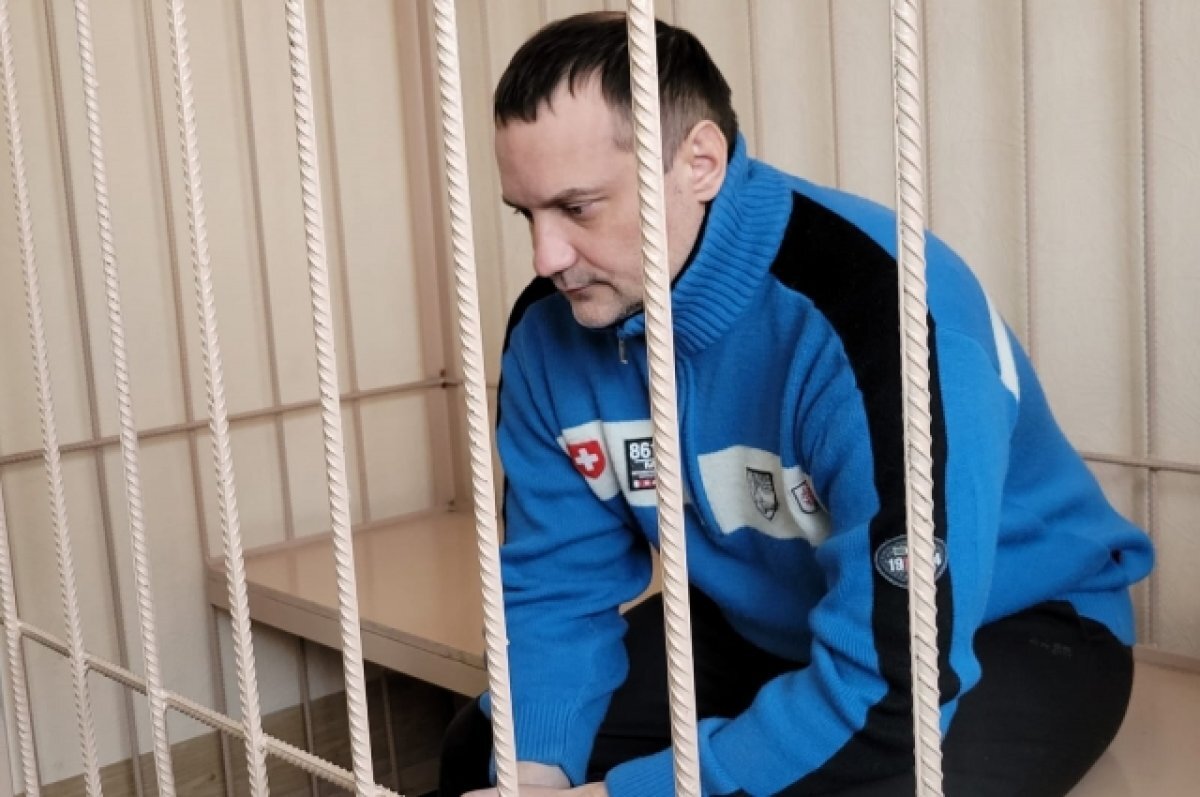    В Новосибирске суд оставил под стражей министра ЖКХ Дениса Архипова