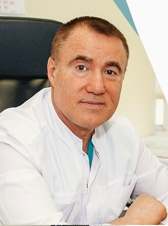 Пластический хирург Сулейманов Н.Я. - завотделением пластической хирургии нашего Центра