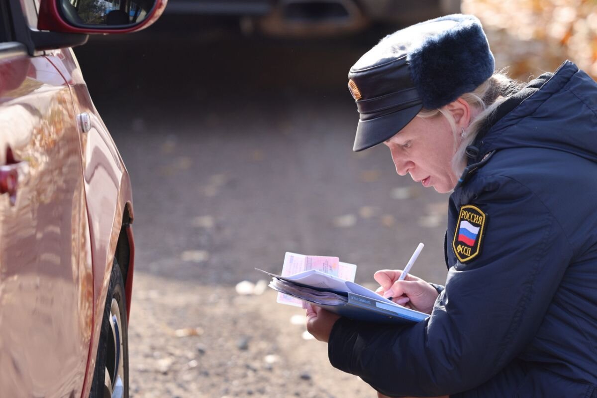 В Красноярске судебные приставы арестовали сотни автомобилей | АОН //  Красноярск | Дзен