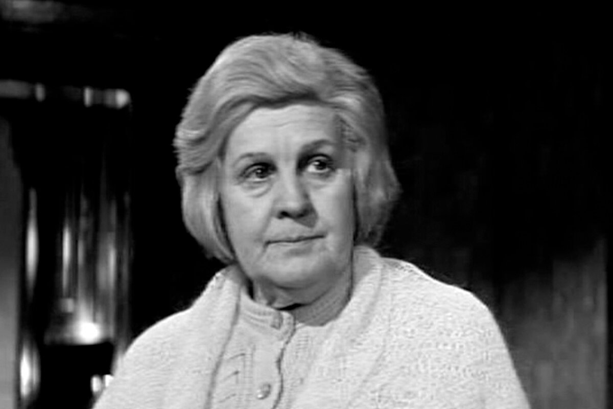    Ольга Жизнева (мать Мельникова) в фильме "Доживем до понедельника", реж. Станислав Ростоцкий, 1968 год. / kinopoisk.ru