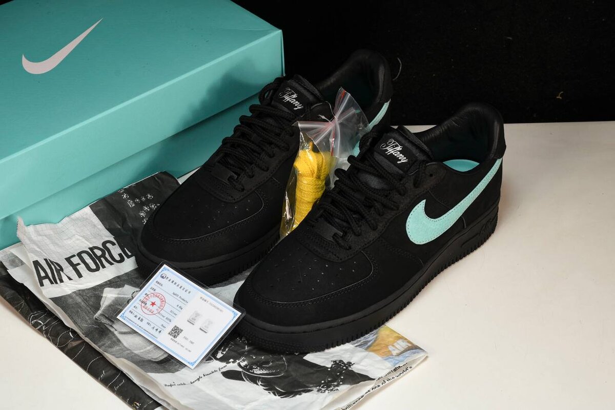 Nike Air Force 1 x Tiffany Co. Silk Road