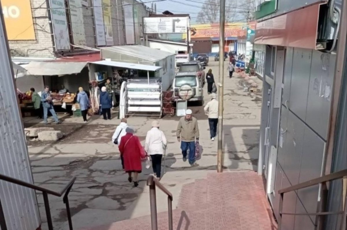    Заваленную мусором базу на проспекте Гая в Ульяновске ждёт субботник