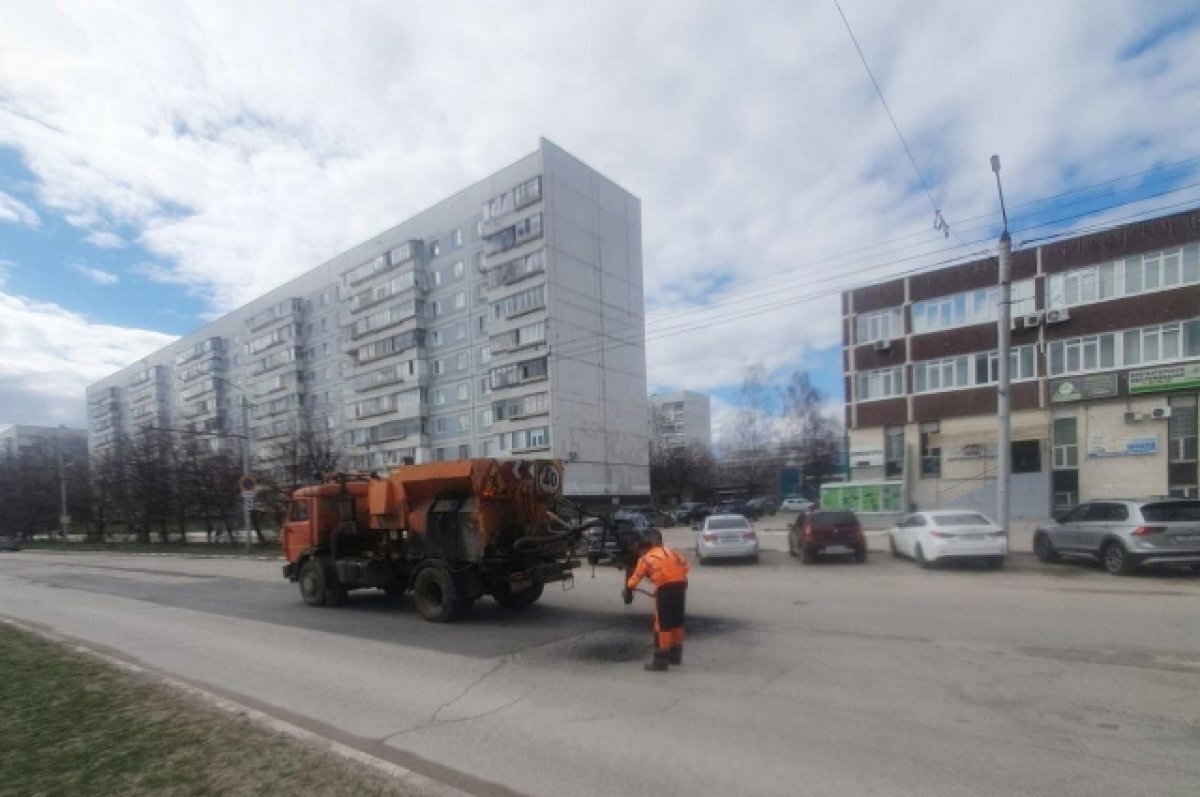    В Ульяновске приступили к ремонту дорог струйно-инъекционным методом