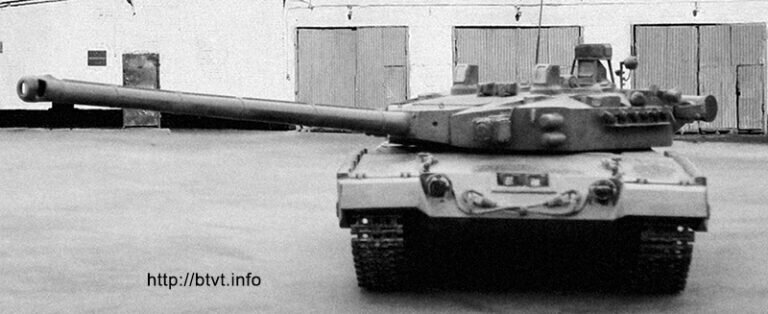  Проект перспективного танка разрабатывавшегося в 80-е годы Е. А. Морозовым.