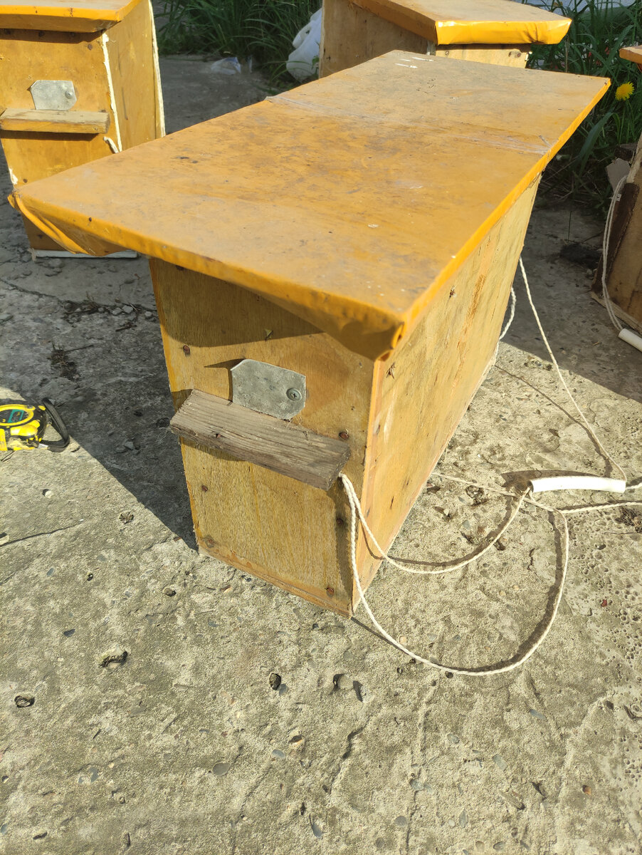 Веревочки, ручки из трубя, всё это расползалось и запутывалось.