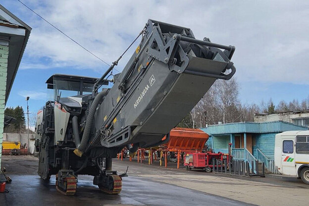    В Кировскую область поступает новая дорожная техника