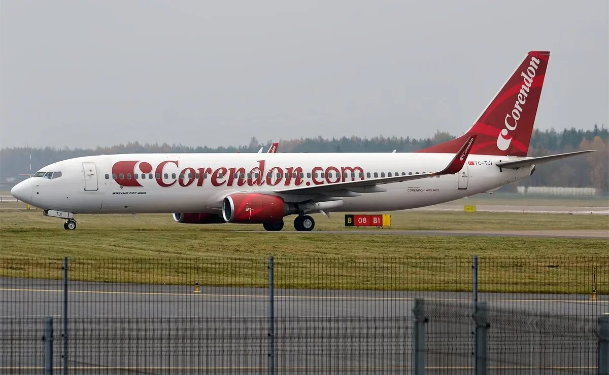 Corendon airlines самолеты. Боинг 737 Corendon.