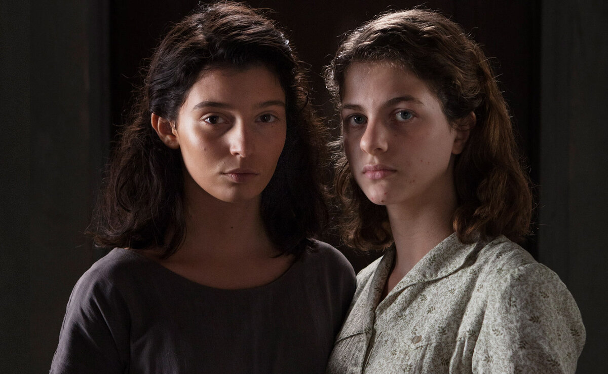 Взрослые Лилу и Лену из сериала