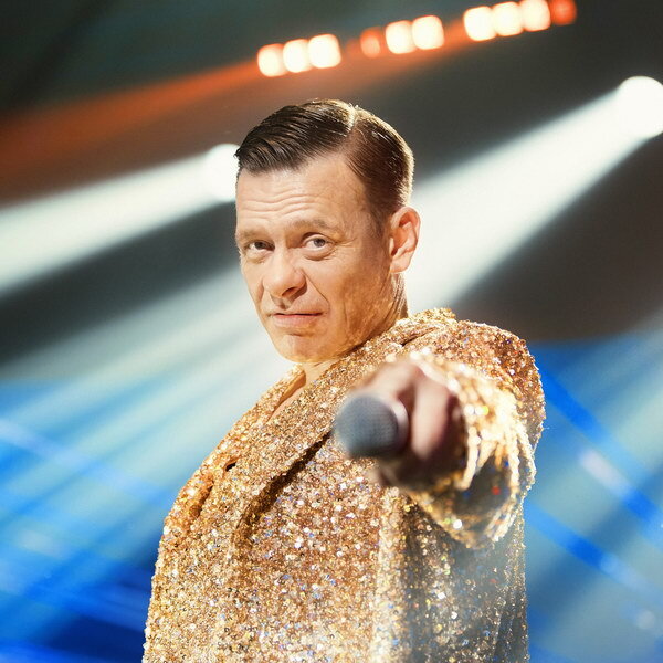     Павел Майков и Таисья Калинина станут отцом и дочерью в «Папа Миа»