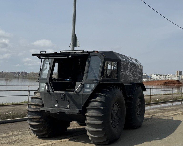    В Оренбуржье бороться с последствиями паводка помогают два вездехода-амфибии Кристина Просвиркина