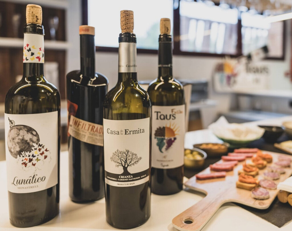 Esencia wines cellars - это яркие вина от опытного производителя