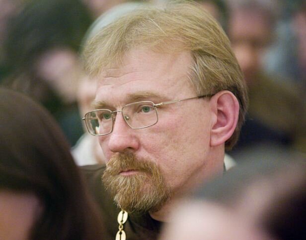 Сергей Круглов (1966), русский поэт, публицист, православный священник.