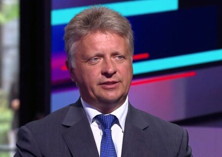    Директор «АвтоВАЗа» пытается устранить конкурентов из Китая
