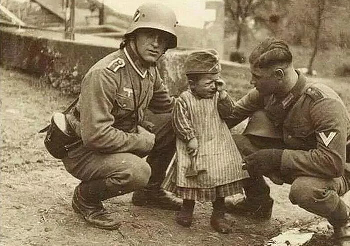 Как ССовцы взяли в заложники детей и закрылись с ними в церкви. Что с ними сделали советские танкисты