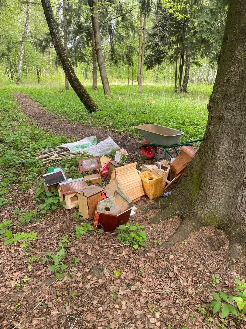 Домики и кормушки для белочек. Фото из официальной группы ВК АНО "К-33"