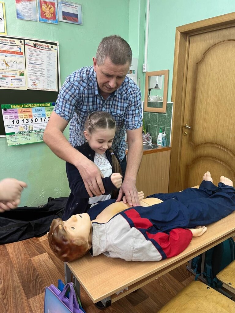 Тверские энергетики проводят в школах уроки энергобезопасности