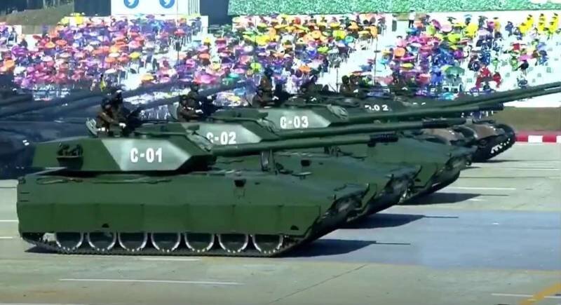 ММТ-40 на параде в столице Мьянмы в 2022 году, эта первый широкий показ публике нового танка