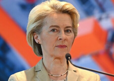    Фон дер Ляйен назвала Россию, Иран и Северную Корею «лигой авторитарных государств», против которой надо сформировать «оборонный склад ума»