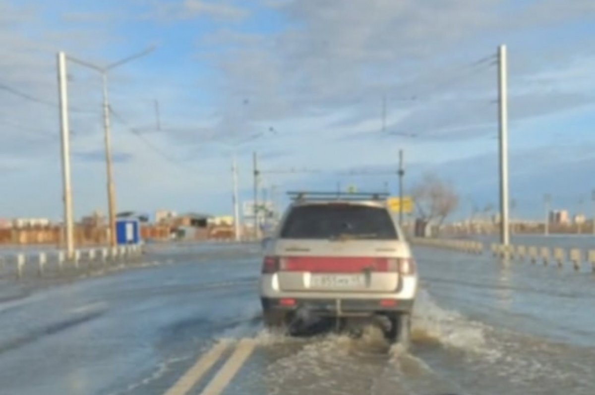    Из-за разлива реки Тобол перекрыта трасса в сторону Кургана