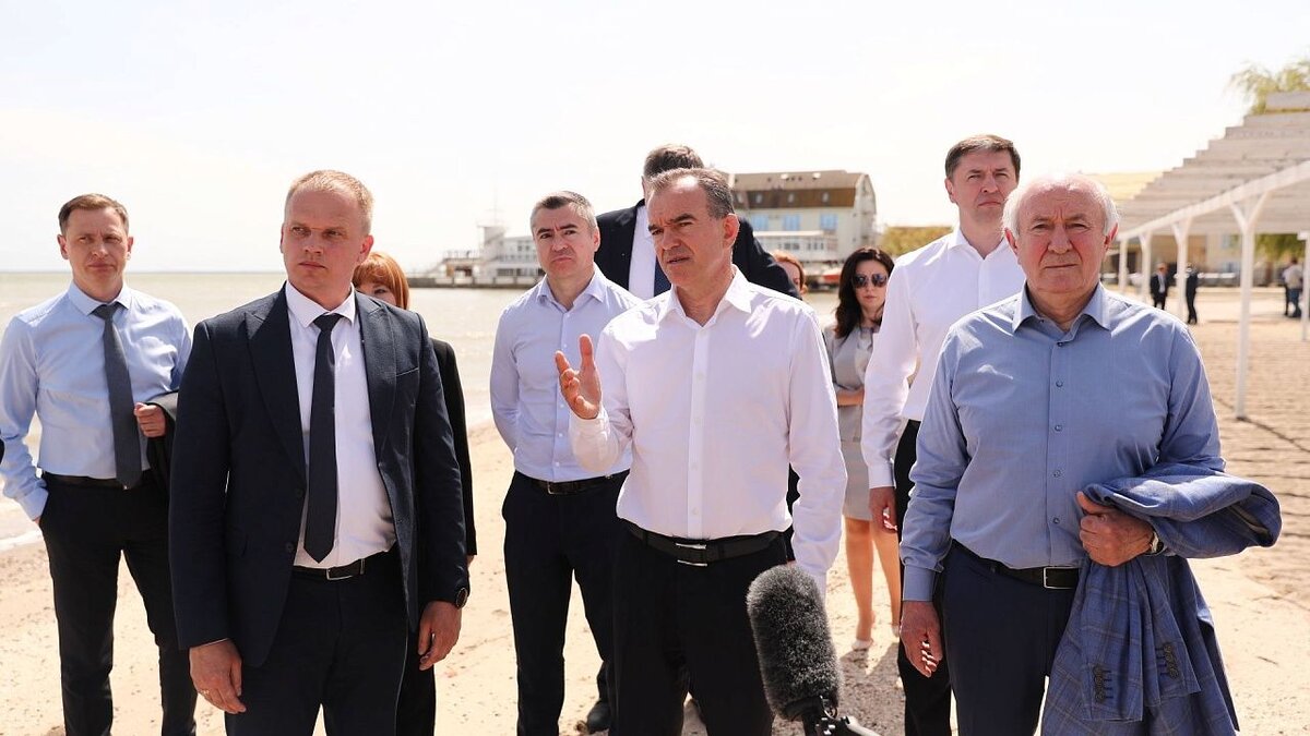    Губернатор Кубани поручил подготовить пляжи Ейска к курортному сезону. Фото: пресс-служба администрации Краснодарского края