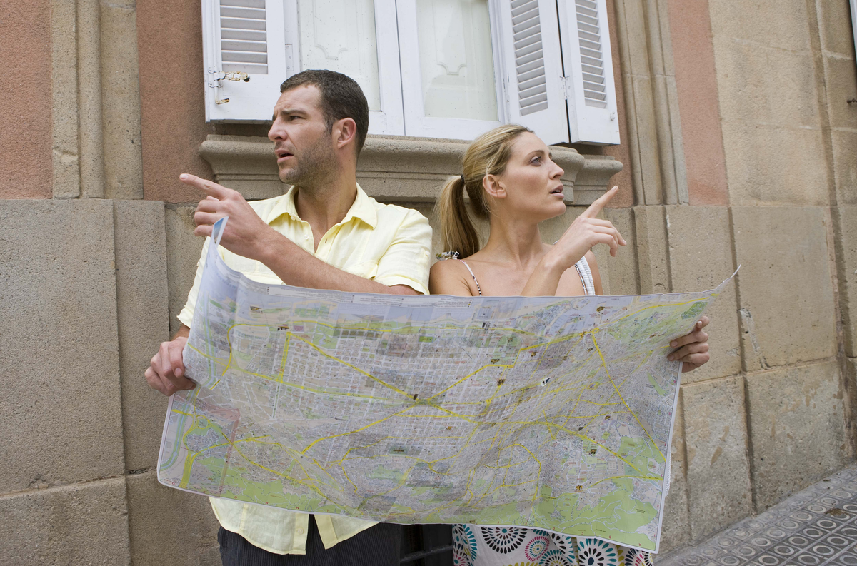 На самом деле, ситуация ни разу не смешная. Помню, сам полтора часа искал то место, где оставил машину? Дело было в Москве. 