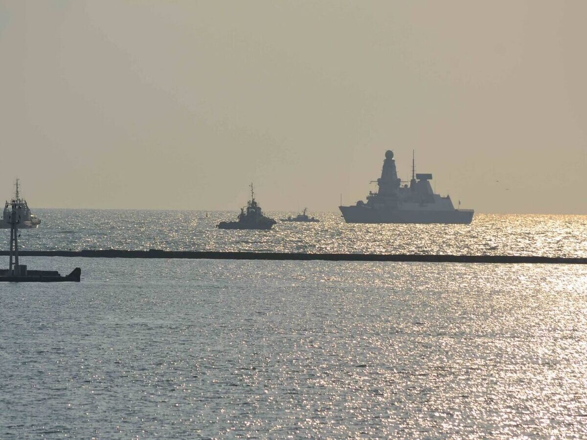    Эсминец Королевских ВМС Великобритании "DUNCAN" в порту Одессы. 24 июля 2017© Фото : пресс-центр Командования ВМС ВС Украины